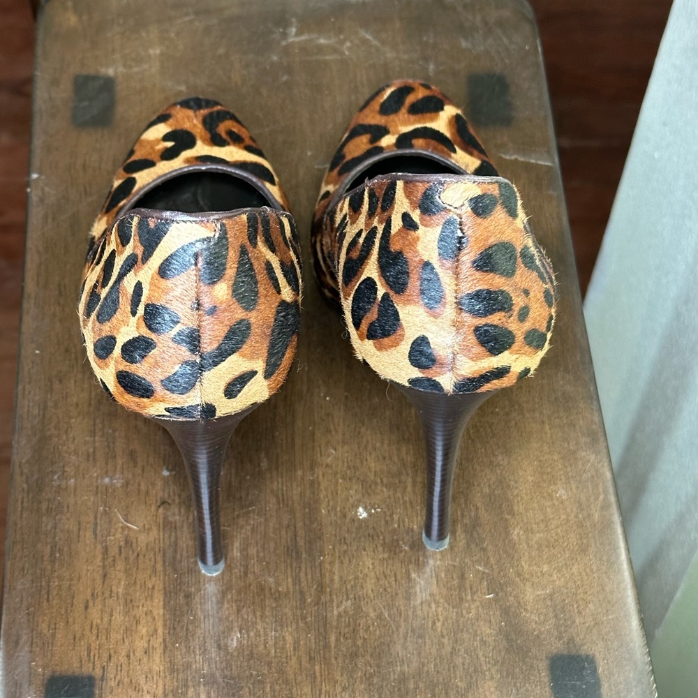 INC Leopard Brown Pumps 8M - Picture 3 of 6
